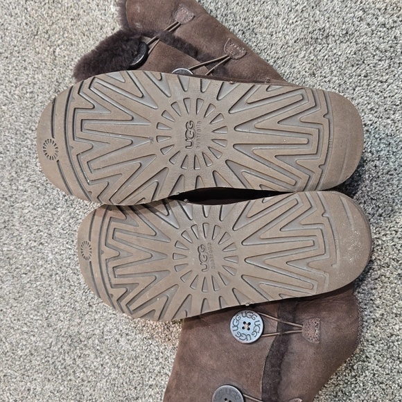 Ugg Australia Women Tall 1873 Leather Triple button Insulated boots shoes 10 - Picture 10 of 15